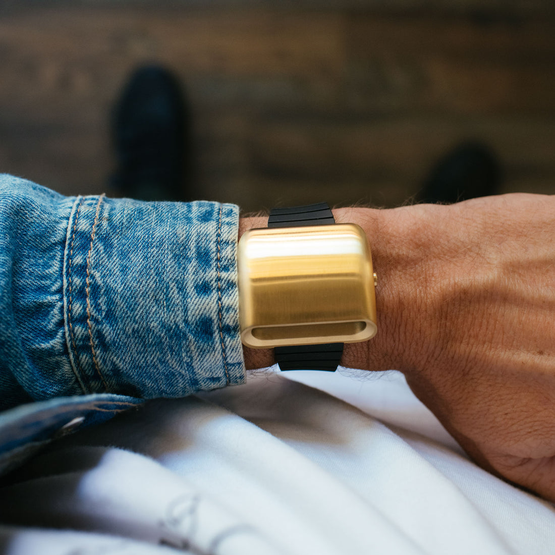 California Watch Co. PCH Driver Jump Hour Gold Black | Californiawatch.com